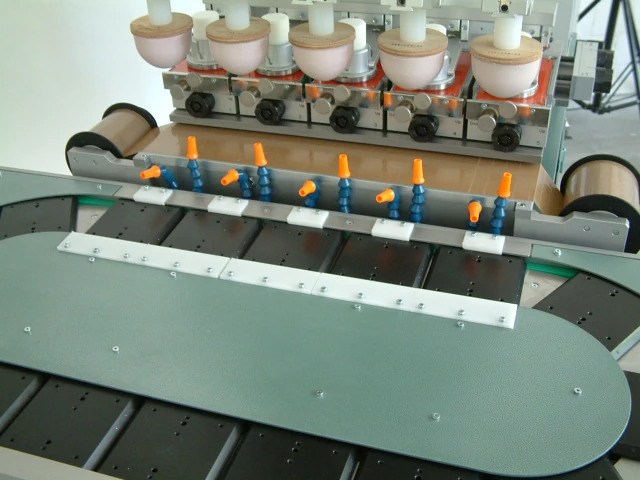 Anblassystem zum Trocknen der Farbe während mehrerer Farbabgaben.